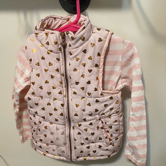 🩷🤍Valentine’s Day vest and long sleeve bundle🩷🤍 - Picture 3 of 5